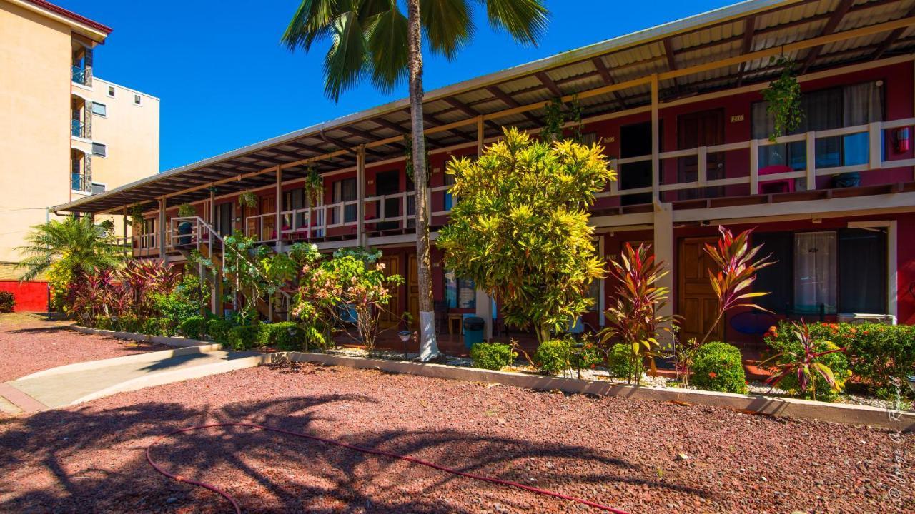 Clarita'S Hotel Jacó Dış mekan fotoğraf